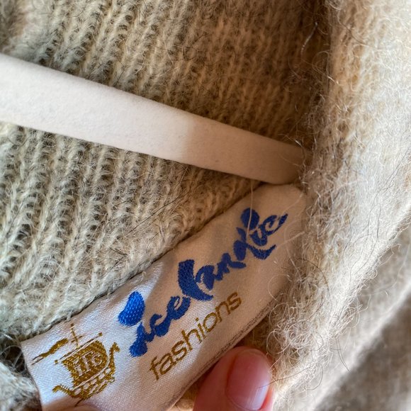 Vintage Icelandic Fashions Wool Hooded Poncho One Size - Picture 6 of 6